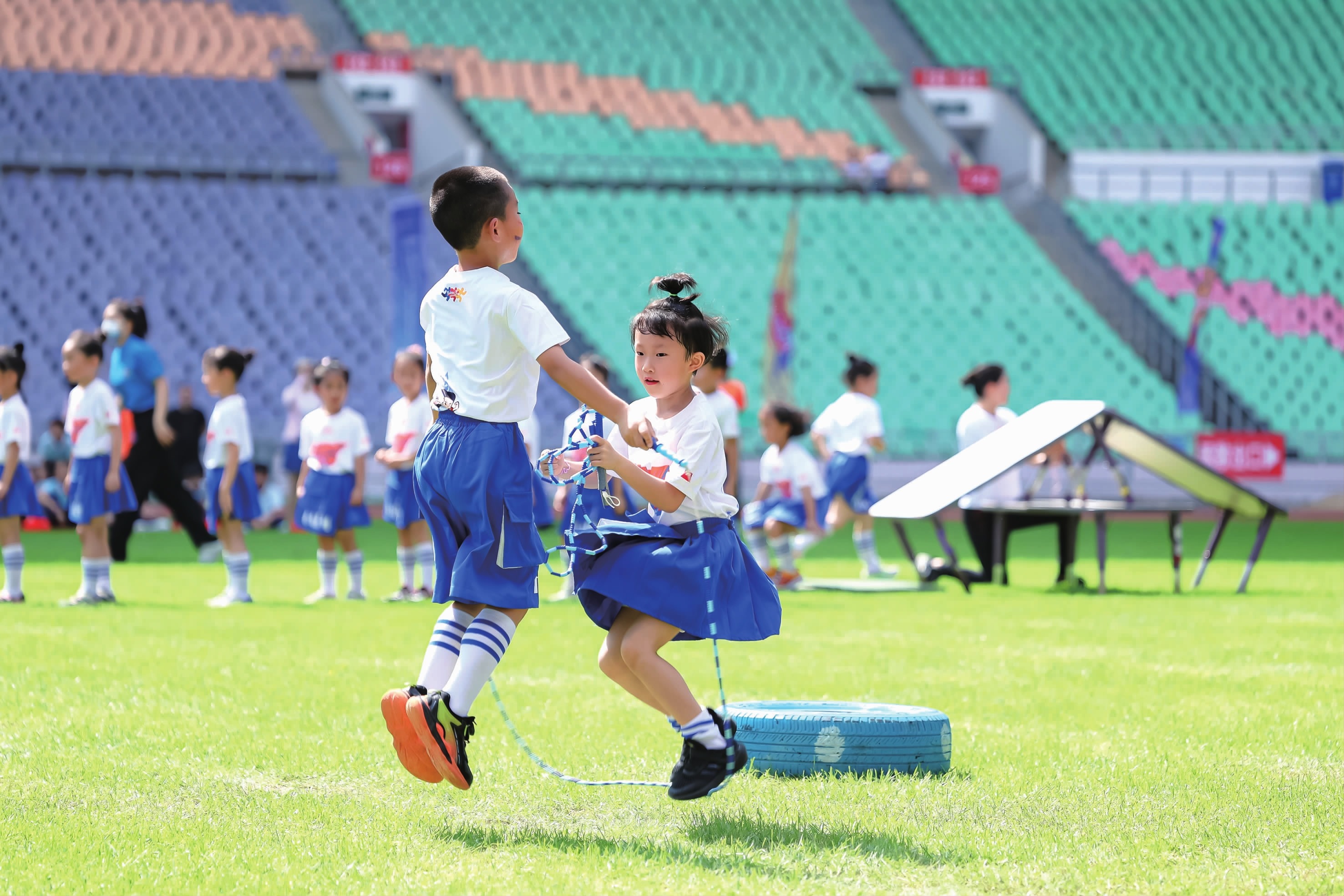 曼联卖安东尼恐需补偿1200万！给夸张周薪自酿苦果，无买家愿匹配